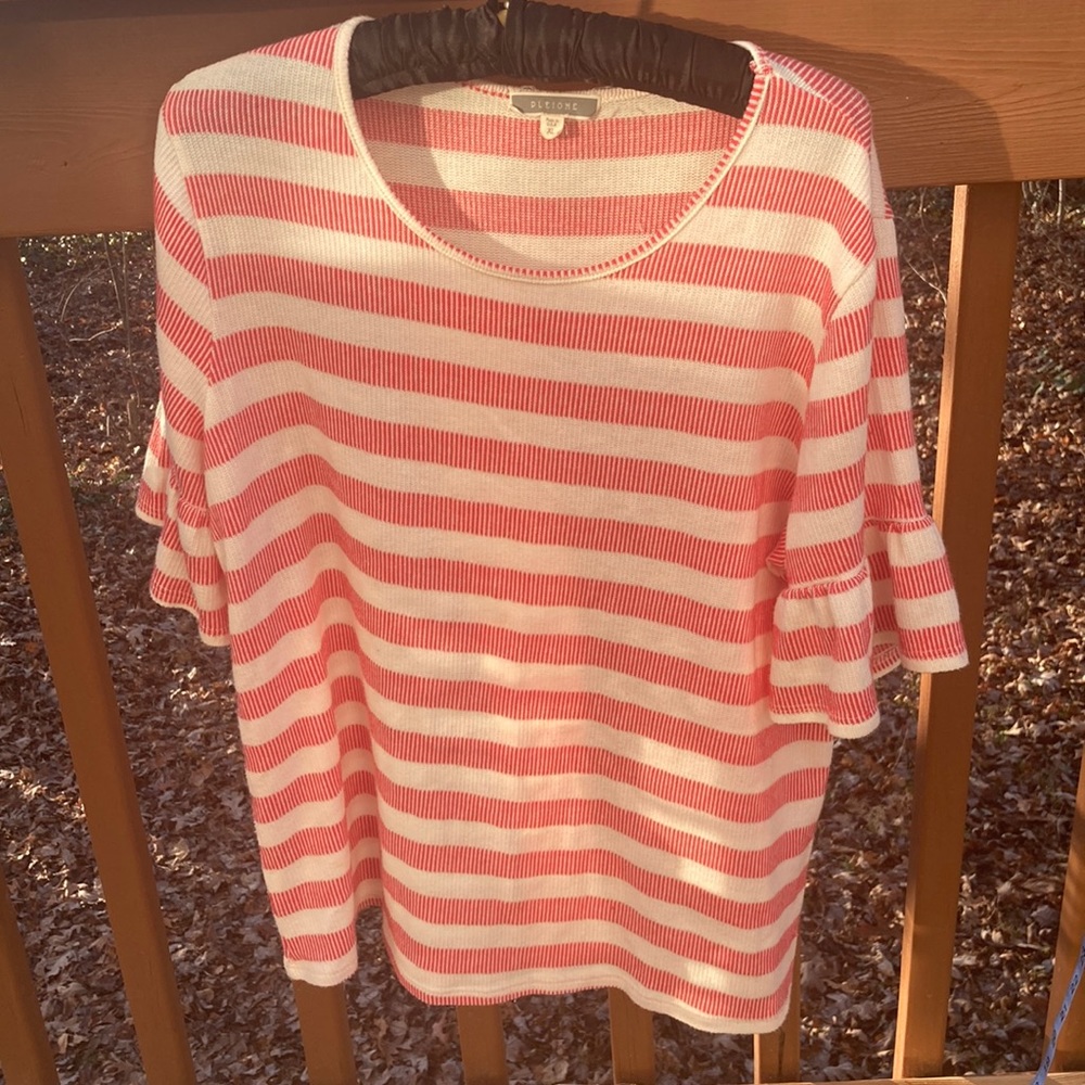 Pleione red and white sweater shirt